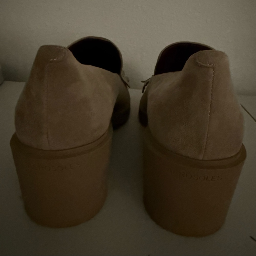 AEROSOLES Gibes Tan Suede Tassel Accent Stacked Heel Loafers Women’s Size 10 - Picture 6 of 10